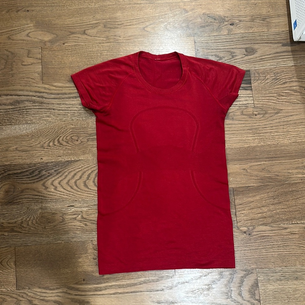 Lululemon Swiftly Tech